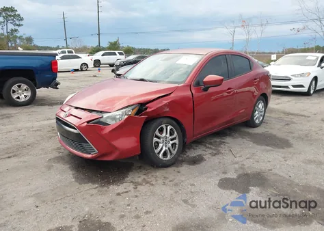 2018 Toyota Yaris Ia из США, поврежденный, VIN 3MYDLBYV9JY318955